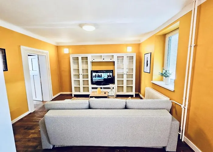 Cozy One Bedroom Retreat In Luxembourg-Limp17A