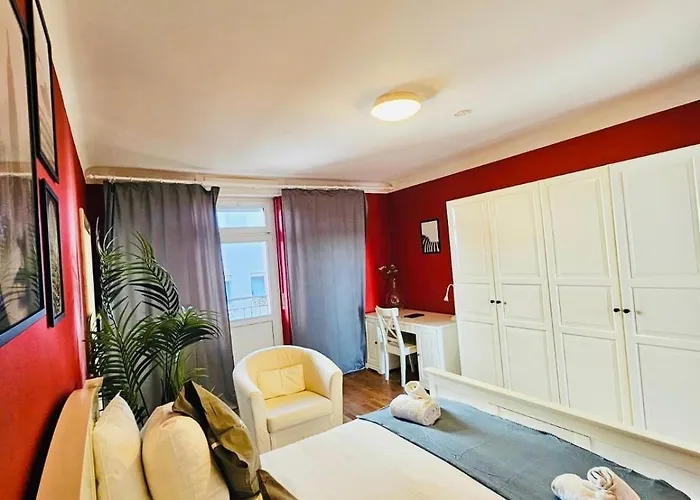 Cozy One Bedroom Retreat In Luxembourg-Limp17A
